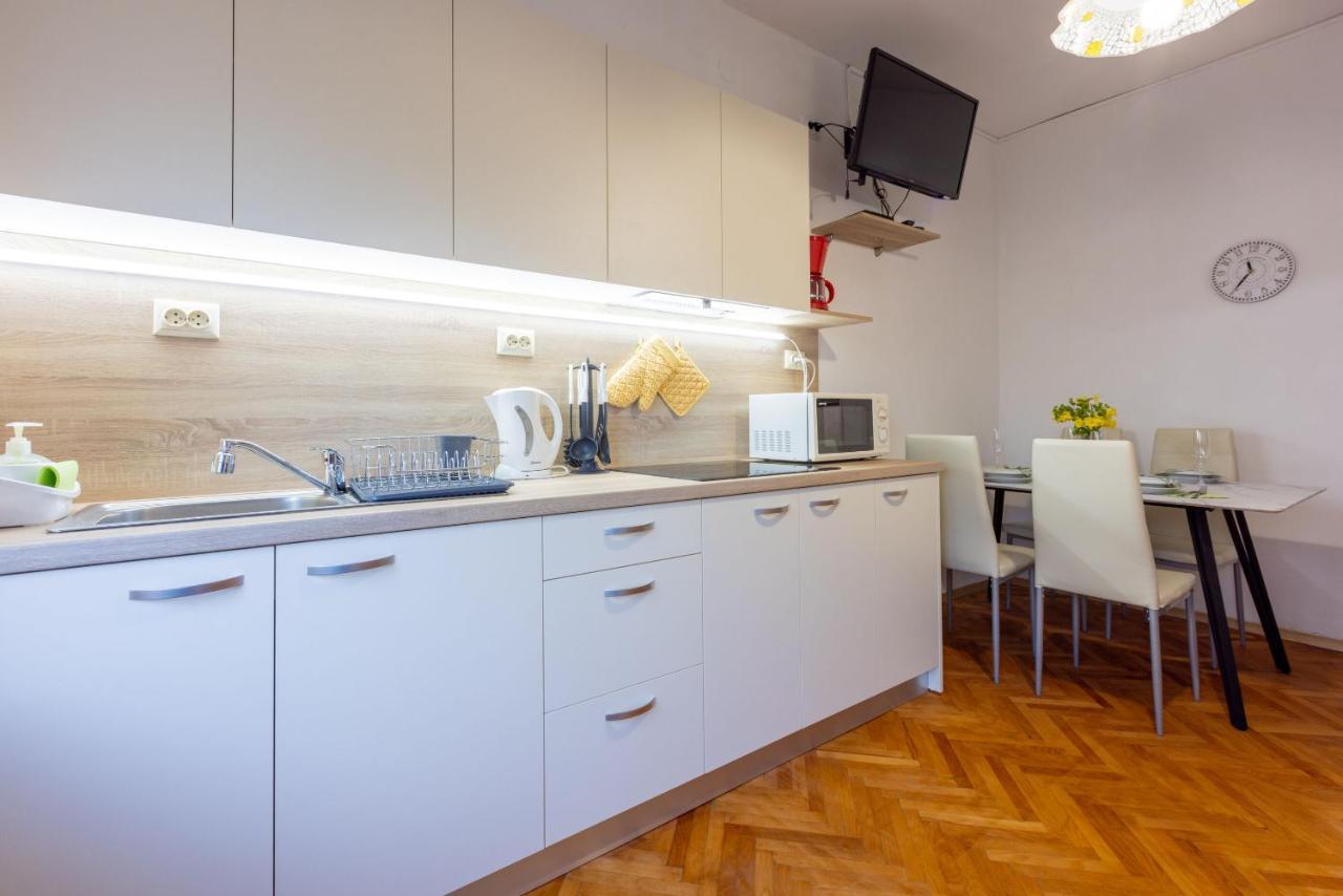 Apartments Sobol Crikvenica Buitenkant foto